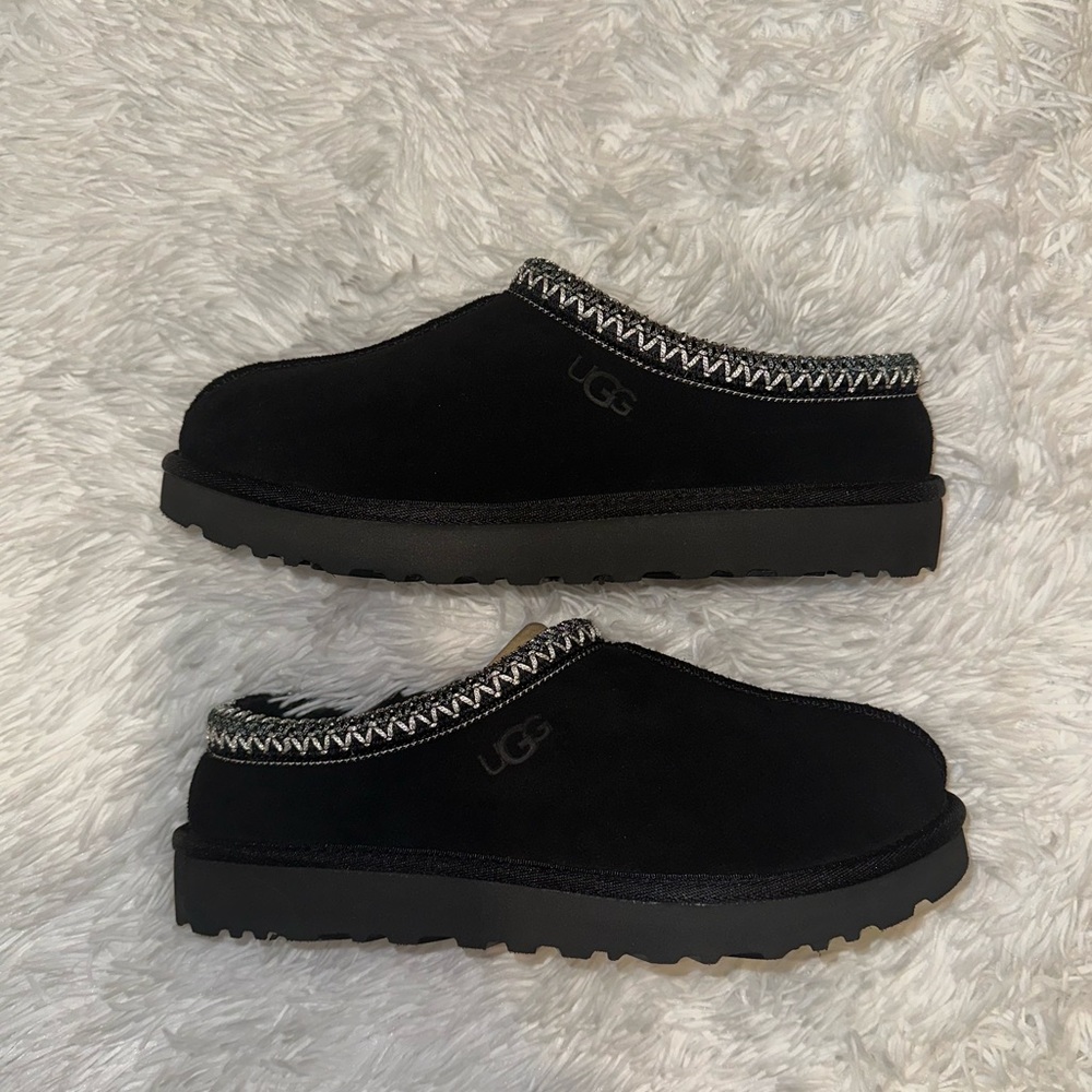 UGG TASMAN NEVER WORN in perfect condition